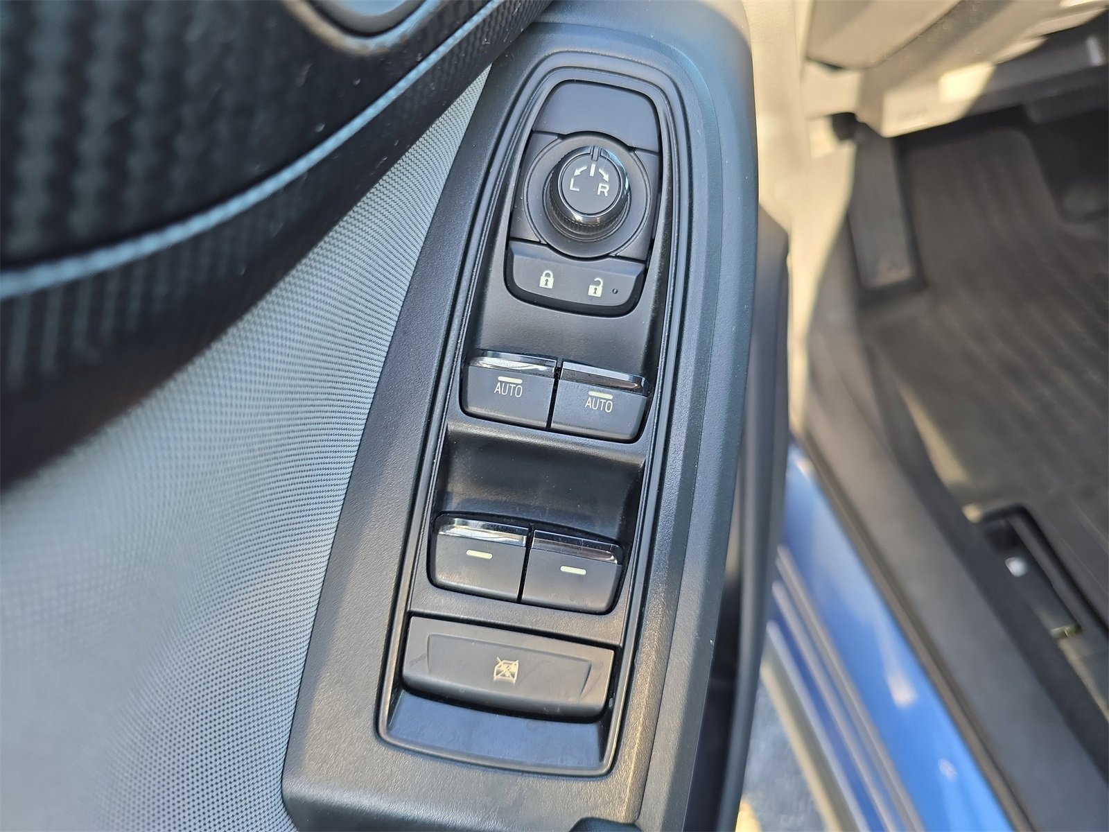 Used 2020 Subaru Crosstrek 2.0i image 14