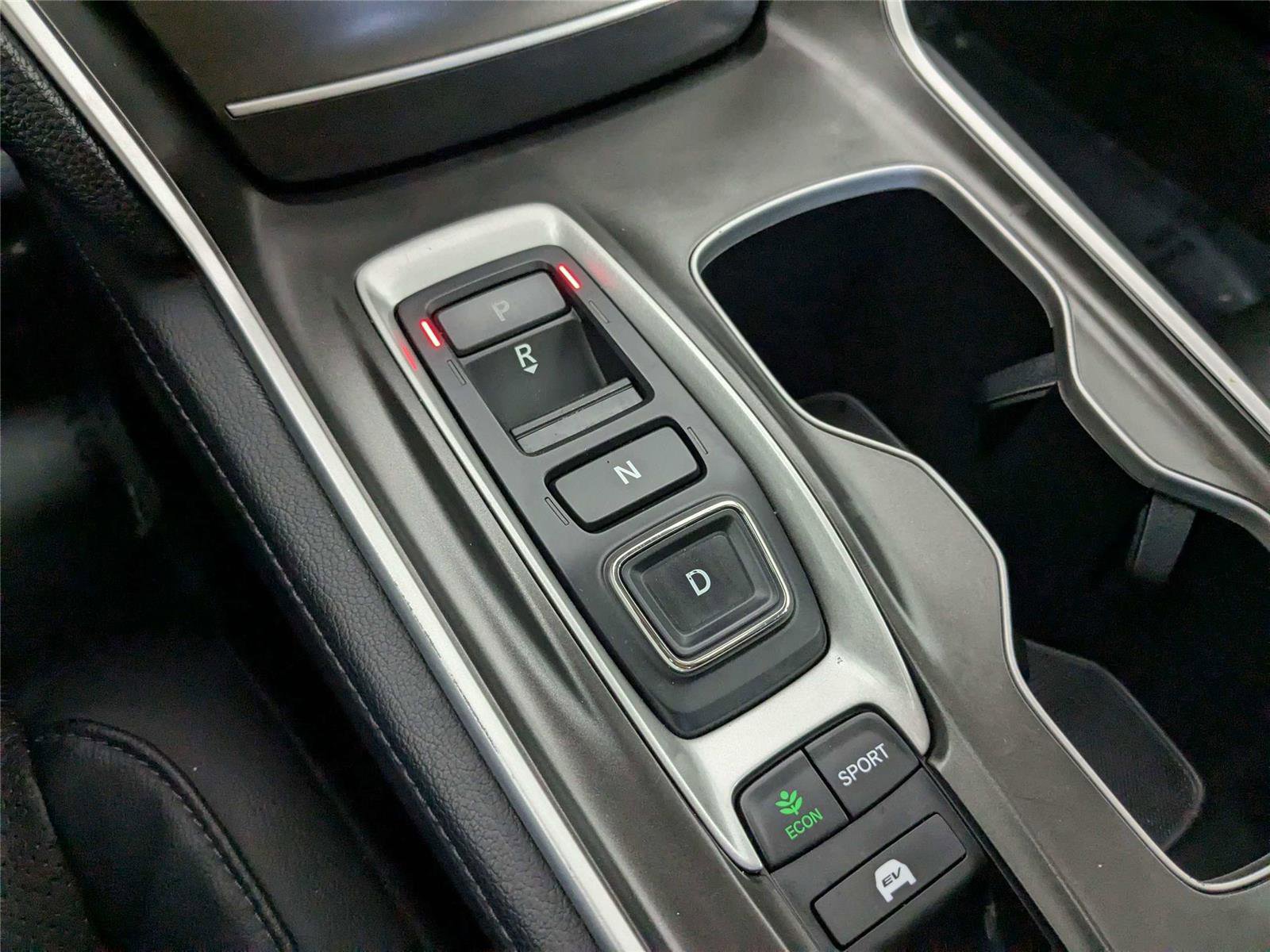 Used 2018 Honda Accord Touring image 18