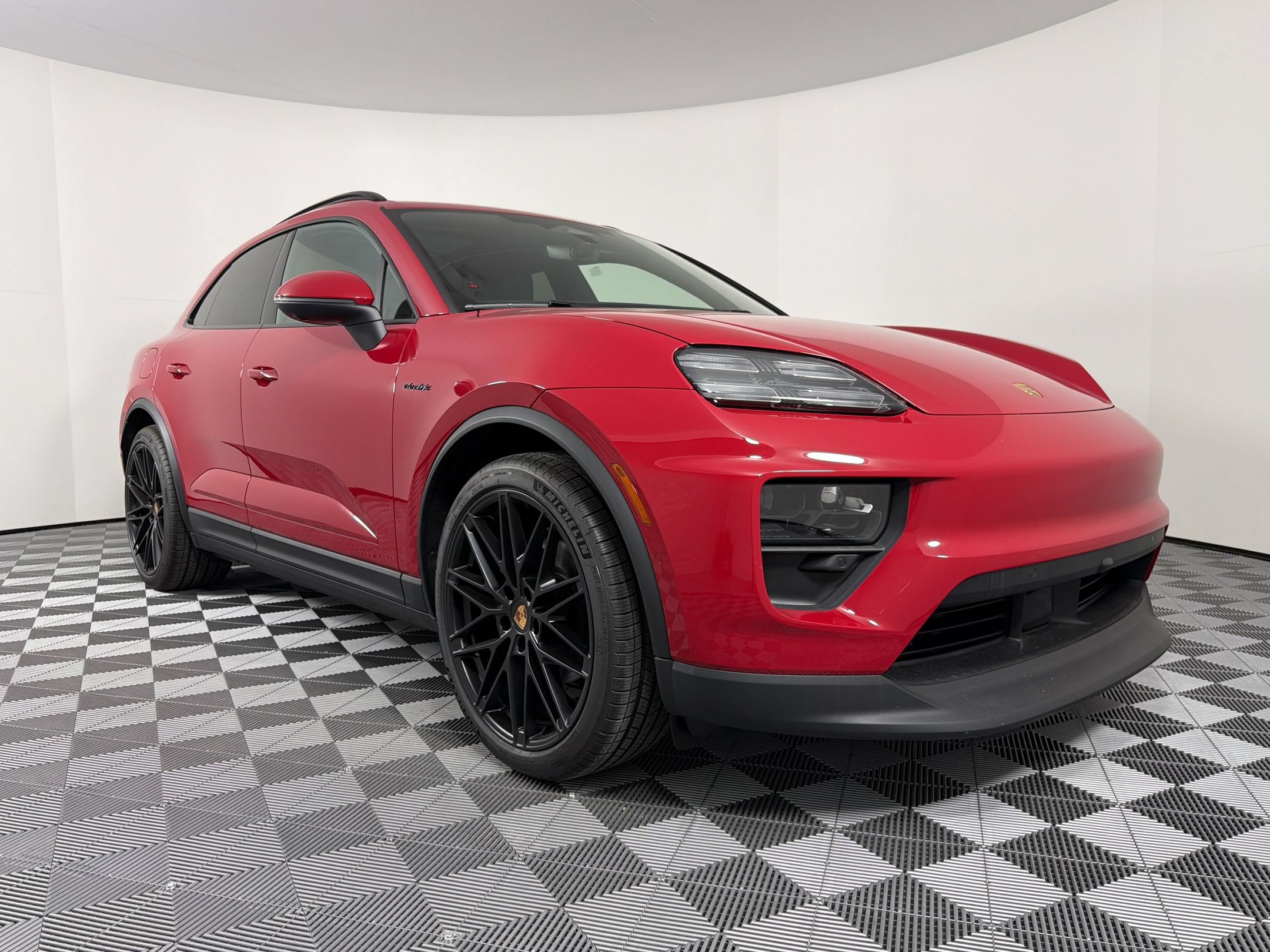 New 2026 Porsche Macan Electric RWD image 7
