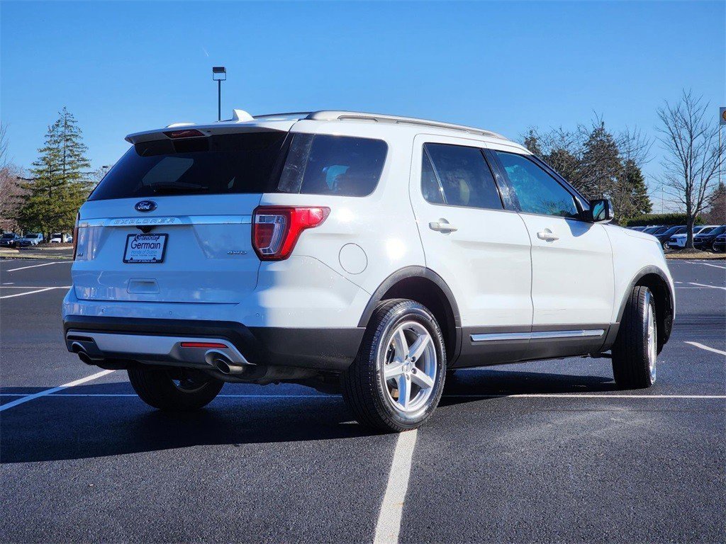 Used 2017 Ford Explorer XLT w/ Equipment Group 202A image 18