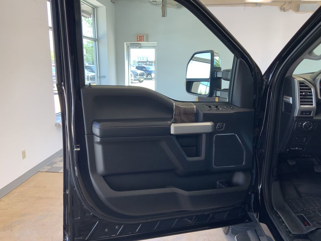 Used 2017 Ford F350 Lariat w/ Lariat Ultimate Package AWD/4WD image 16