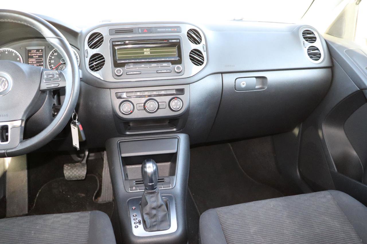 Used 2013 Volkswagen Tiguan S FWD image 25