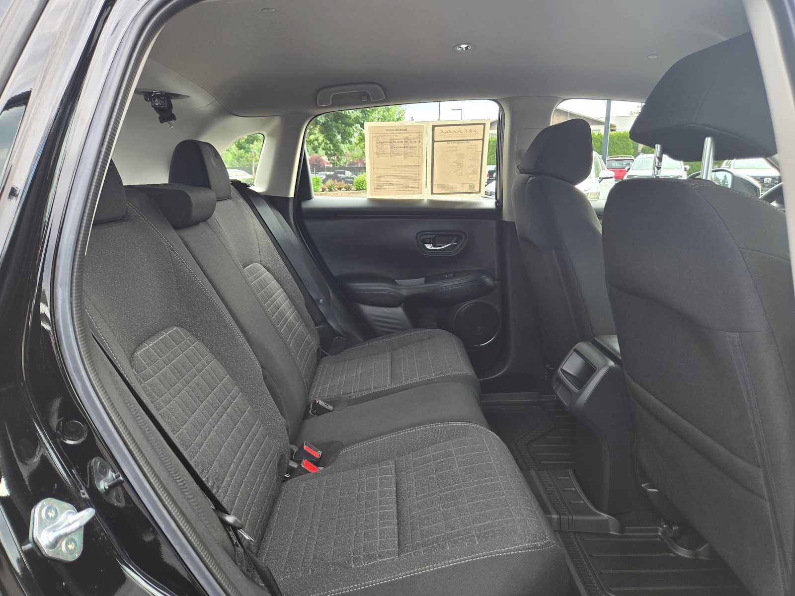 Used 2023 Honda HR-V LX image 12