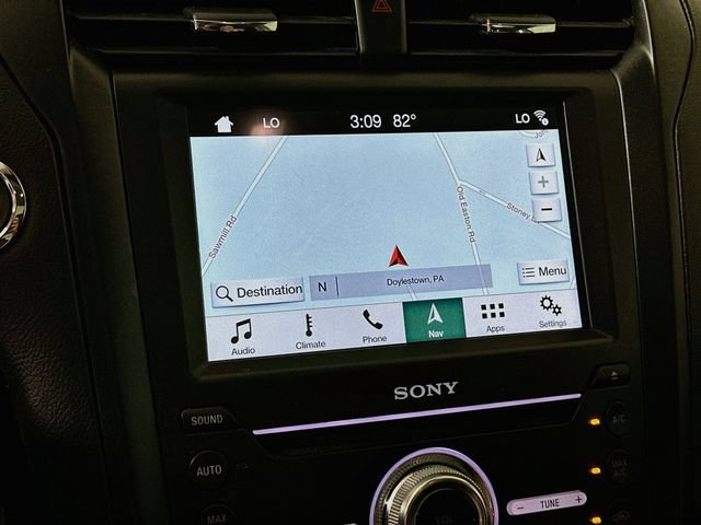 Used 2017 Ford Fusion Energi Titanium FWD image 17