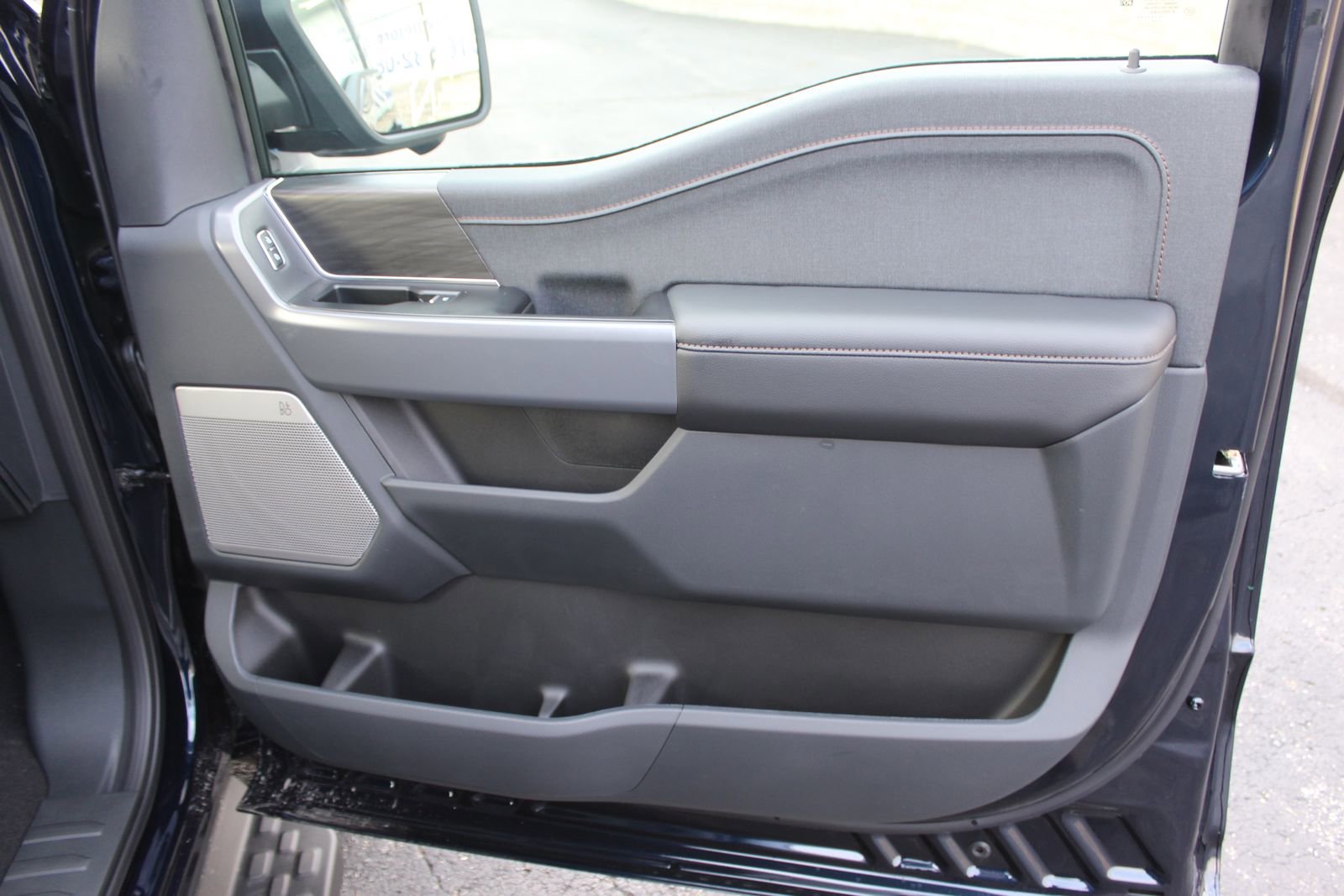 New 2025 Ford F150 Lightning Lariat image 11