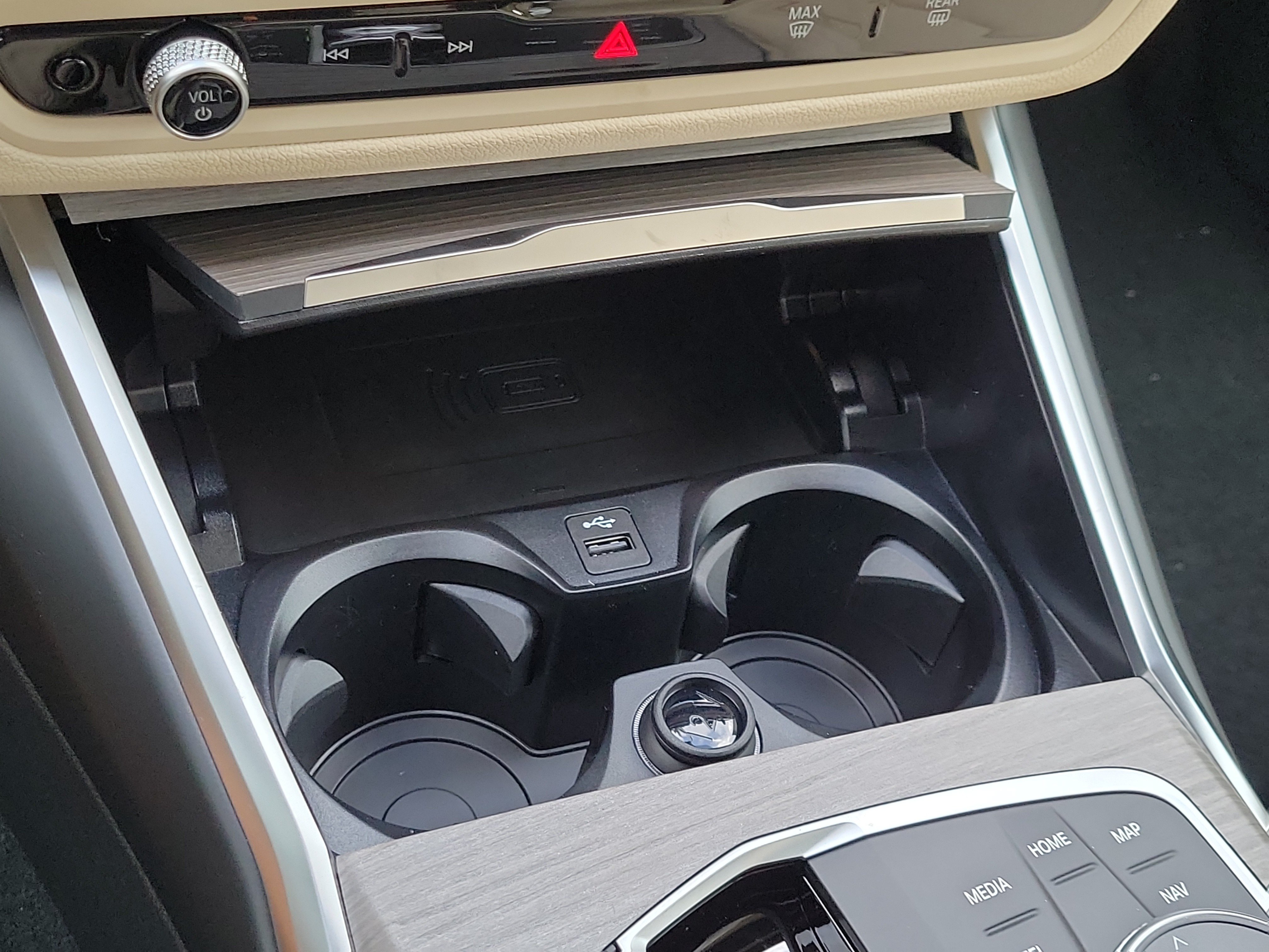 New 2026 BMW 330i Sedan w/ Convenience Package RWD image 25