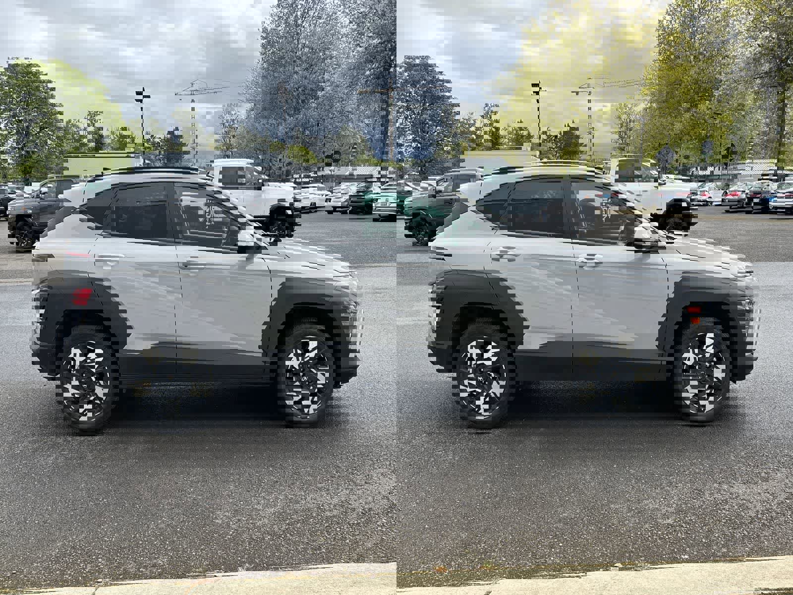 Used 2025 Hyundai Kona SEL image 5