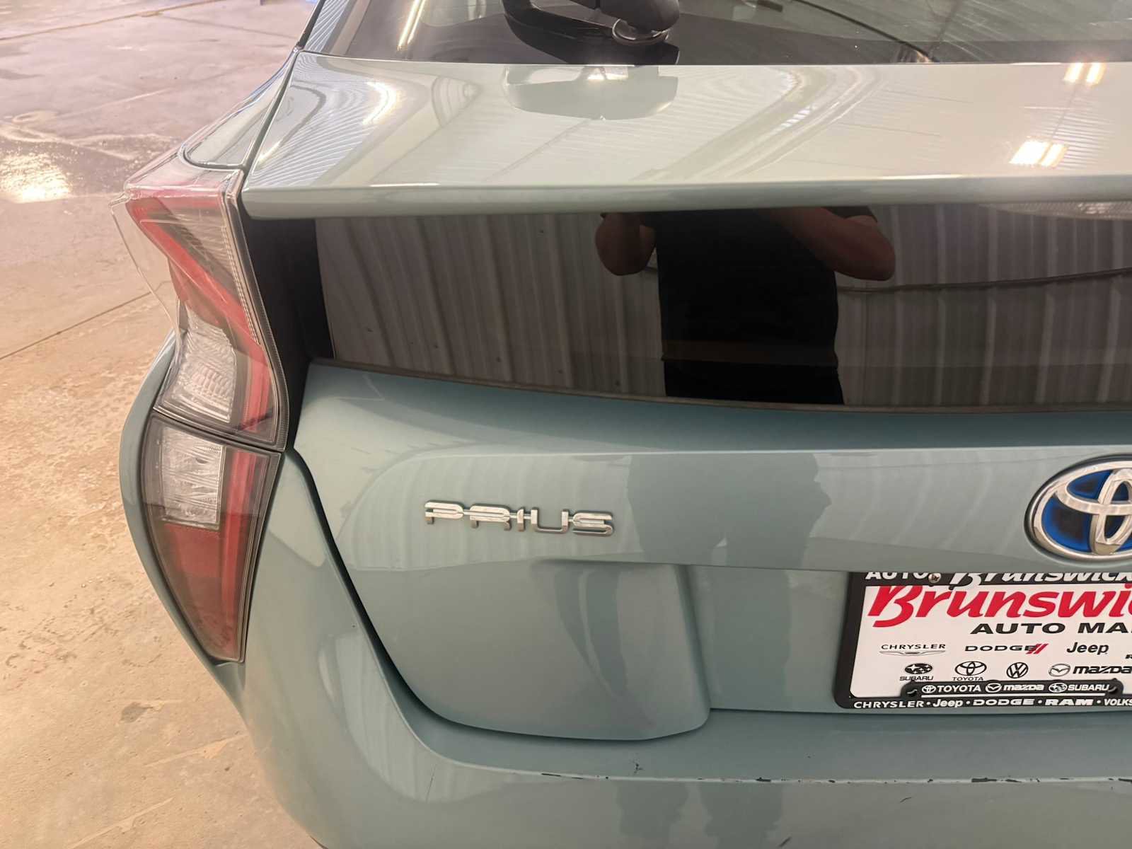 Used 2017 Toyota Prius Three w/ Advanced Technology Package FWD image 16