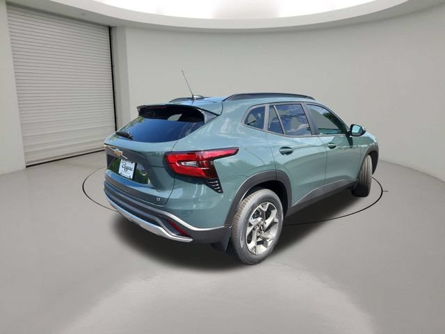 New 2026 Chevrolet Trax LT w/ Sunroof Package FWD image 7