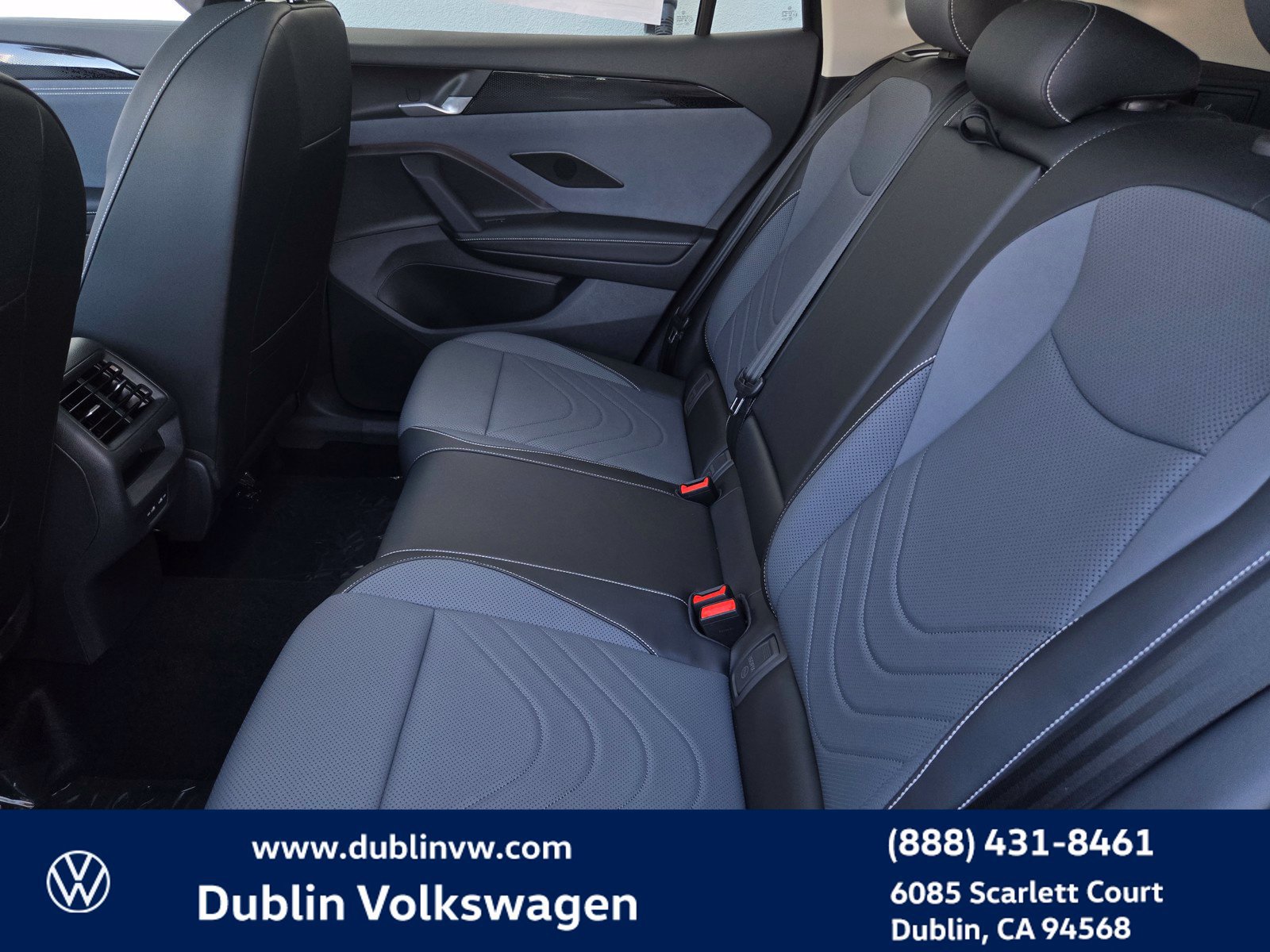 New 2026 Volkswagen Tiguan SE FWD image 10