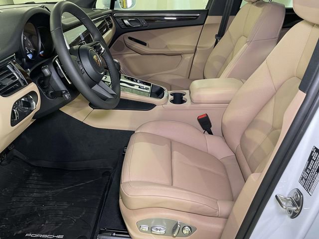 New 2026 Porsche Macan image 16