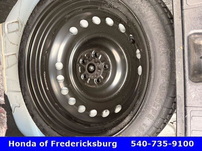 Used 2019 Toyota Prius LE w/ Carpet Mat Package image 23