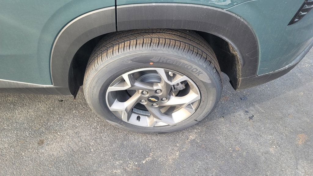 New 2026 Chevrolet Trax LT w/ Driver Confidence Package image 8