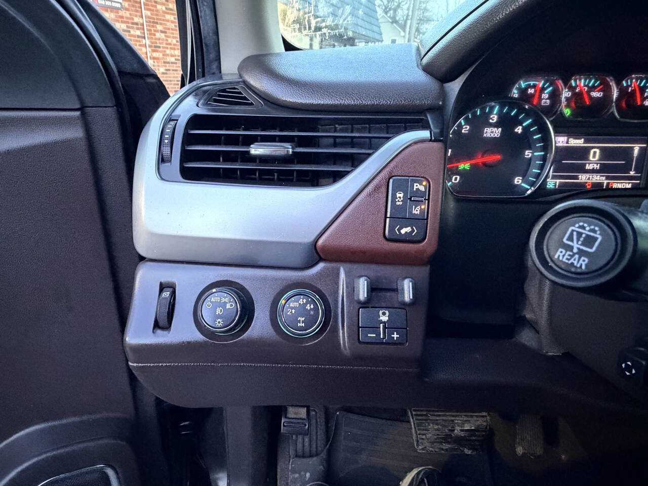 Used 2015 Chevrolet Tahoe LTZ w/ Texas Edition image 28