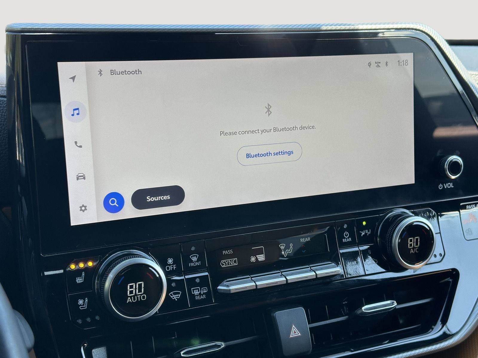 Used 2024 Toyota Highlander Platinum image 13