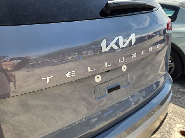 Used 2025 Kia Telluride S image 9