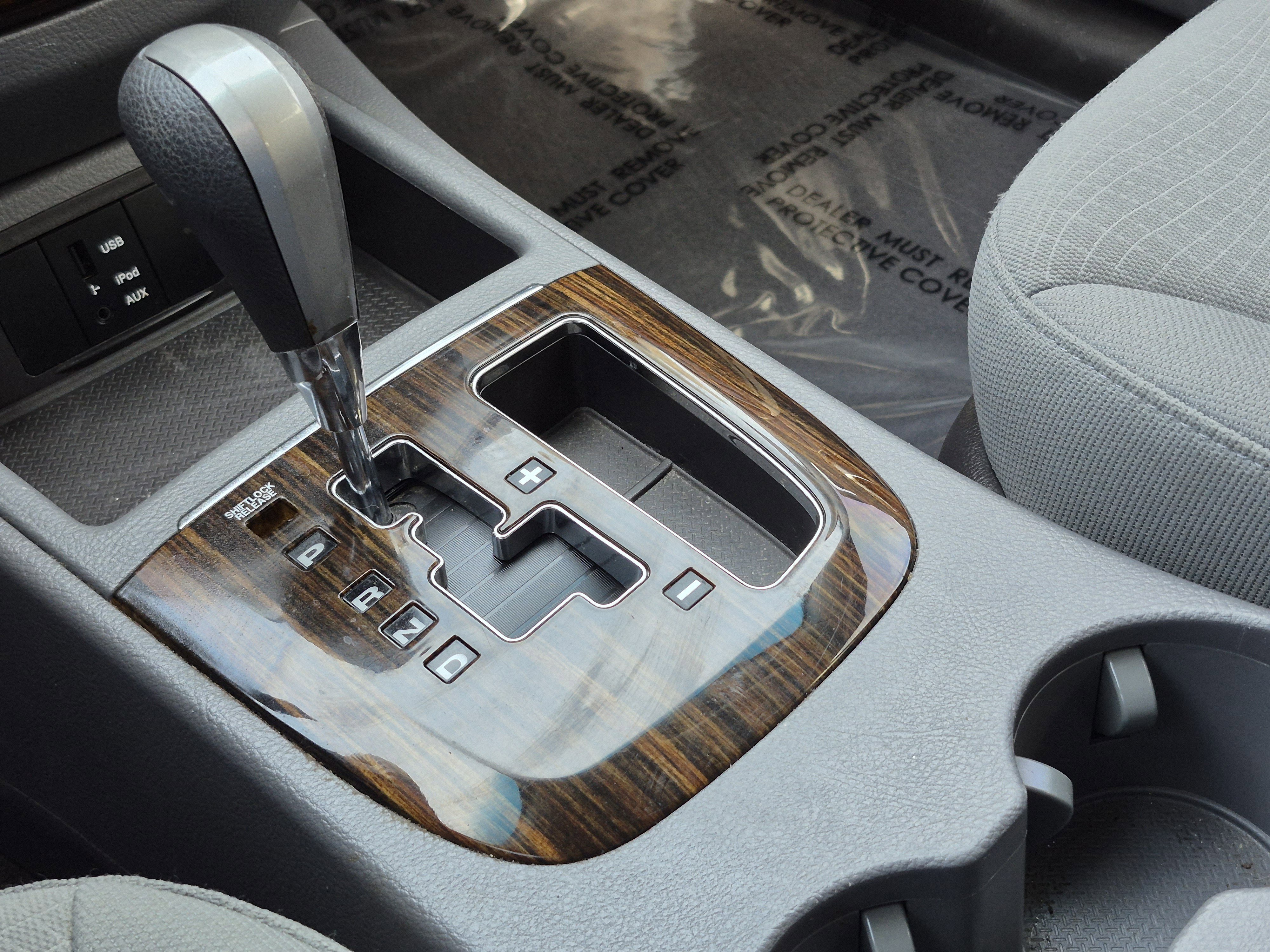 Used 2010 Hyundai Santa Fe GLS w/ Summer Event Pkg 21 image 22