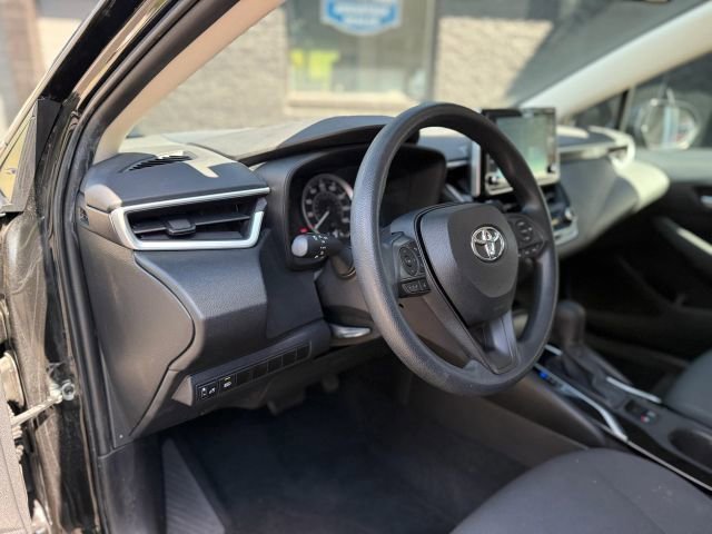 Used 2021 Toyota Corolla LE image 11