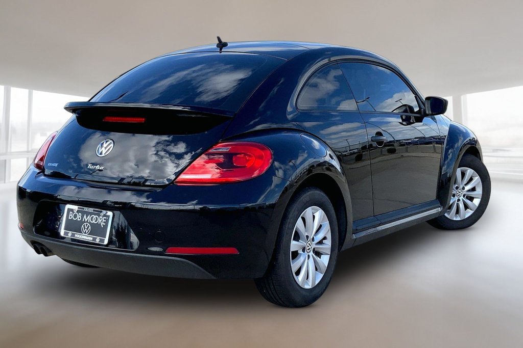 Used 2016 Volkswagen Beetle 1.8T S FWD image 2
