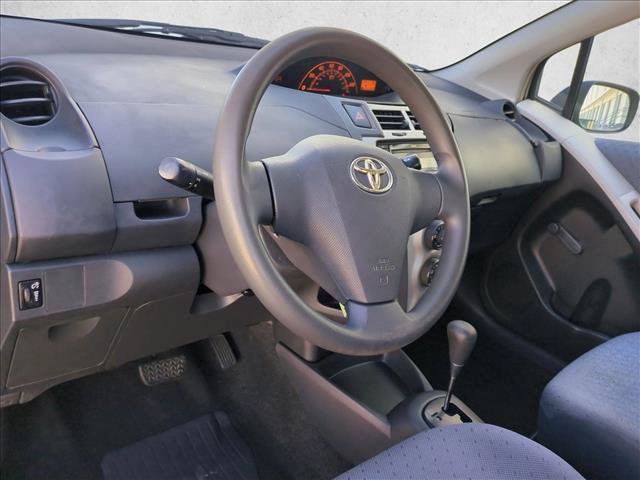 Used 2010 Toyota Yaris 2-Door Hatchback FWD image 10