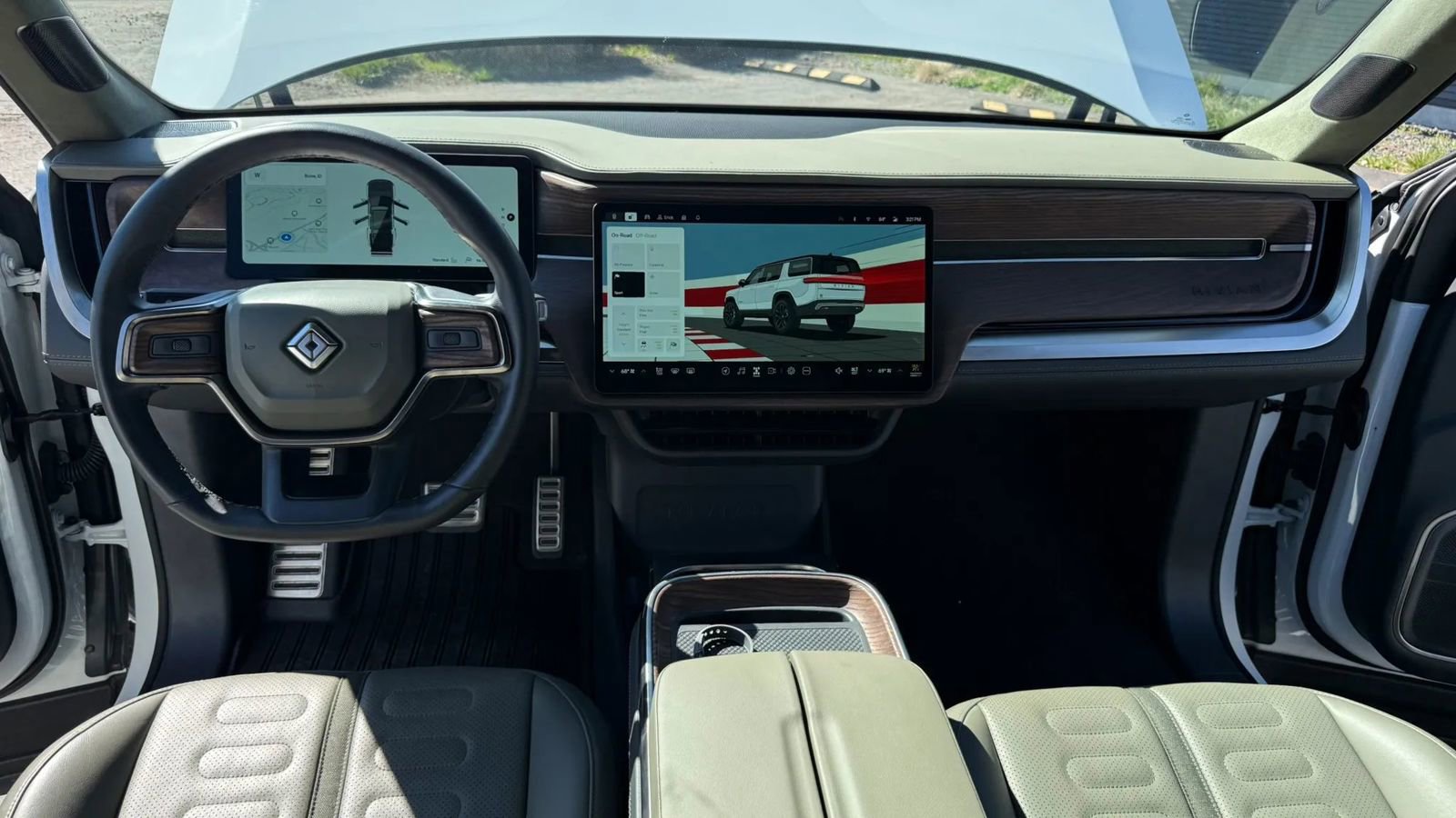 Used 2023 Rivian R1S Launch Edition AWD/4WD image 13