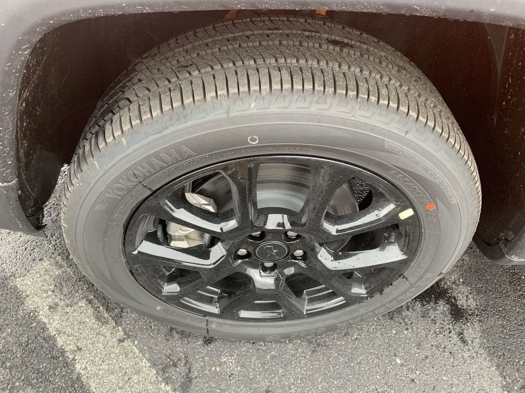 New 2026 Jeep Compass Latitude image 10