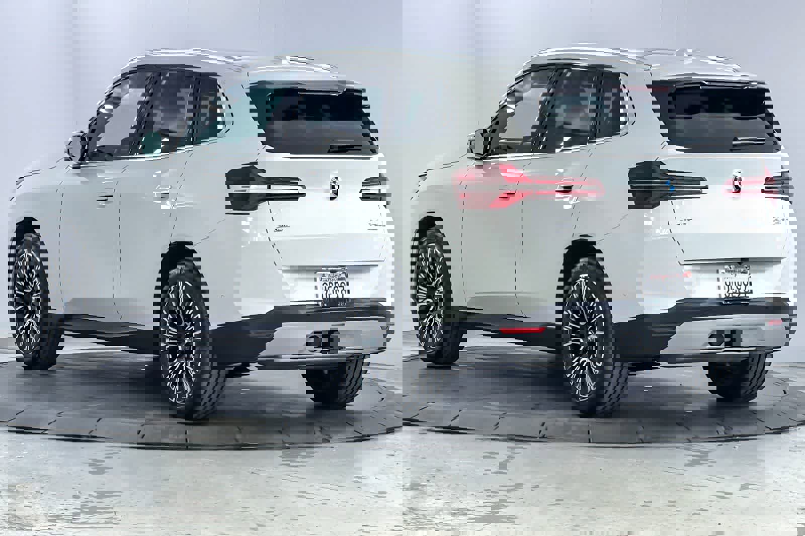 Used 2025 BMW X3 xDrive30i w/ Premium Package image 6