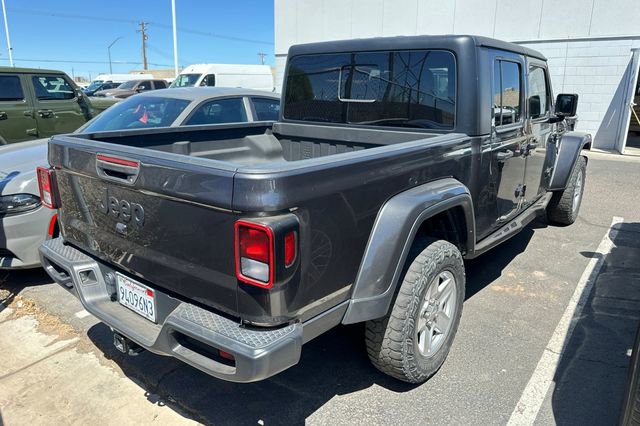 Used 2022 Jeep Gladiator Sport image 4