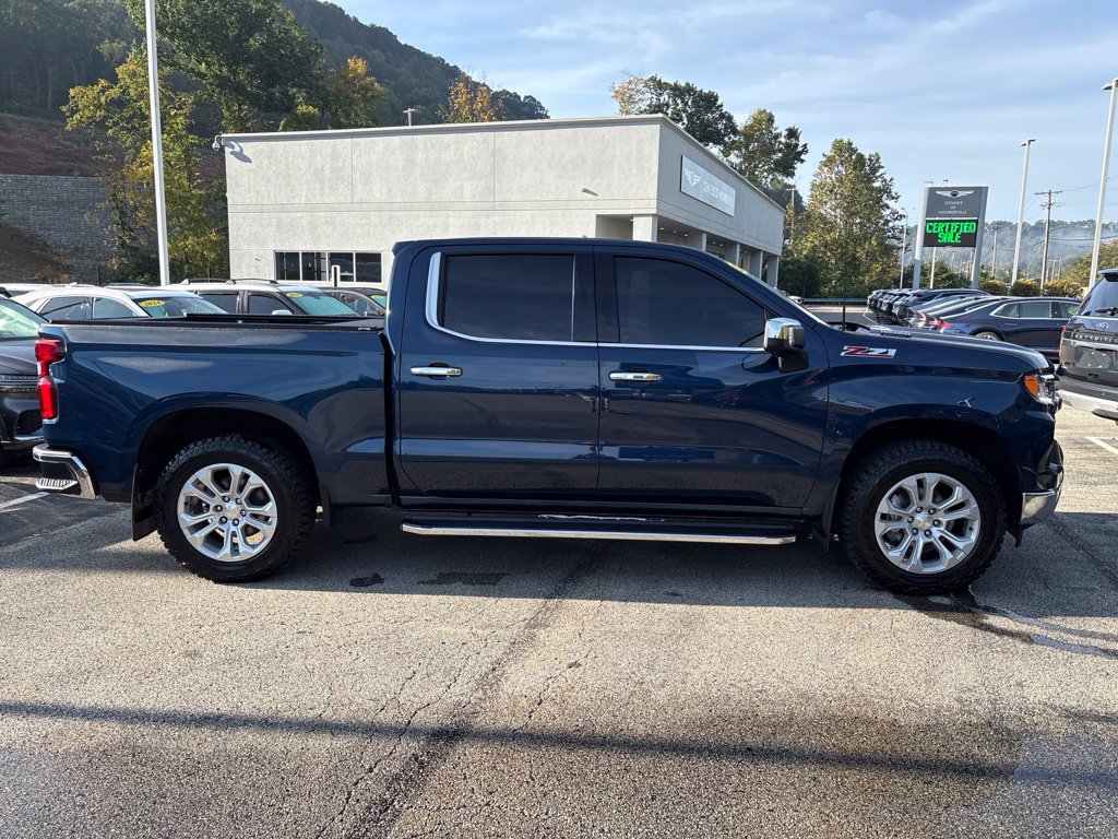 Certified 2023 Chevrolet Silverado 1500 LTZ w/ LTZ Premium Package AWD/4WD image 7