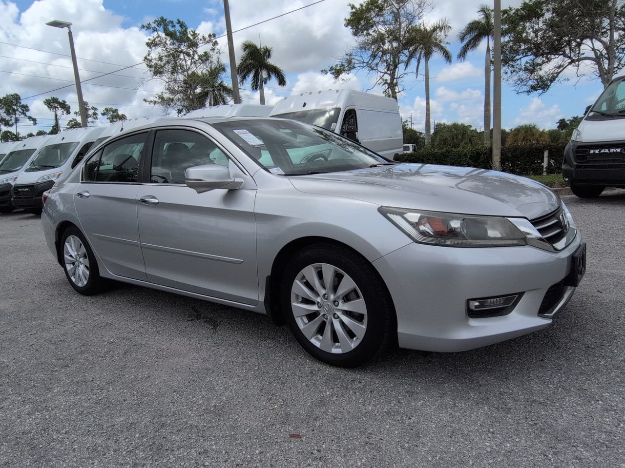 Used 2013 Honda Accord EX-L image 2