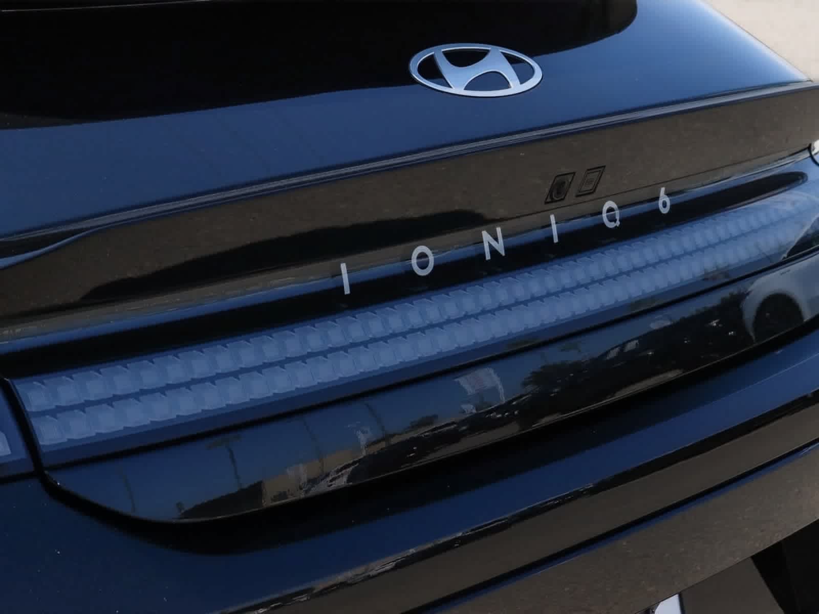 Used 2023 Hyundai Ioniq 6 SEL RWD image 12
