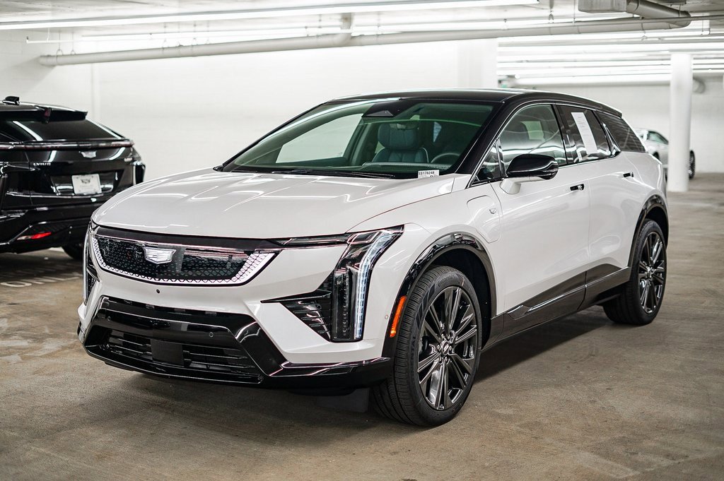 Used 2025 Cadillac Optiq Sport 2 image 5