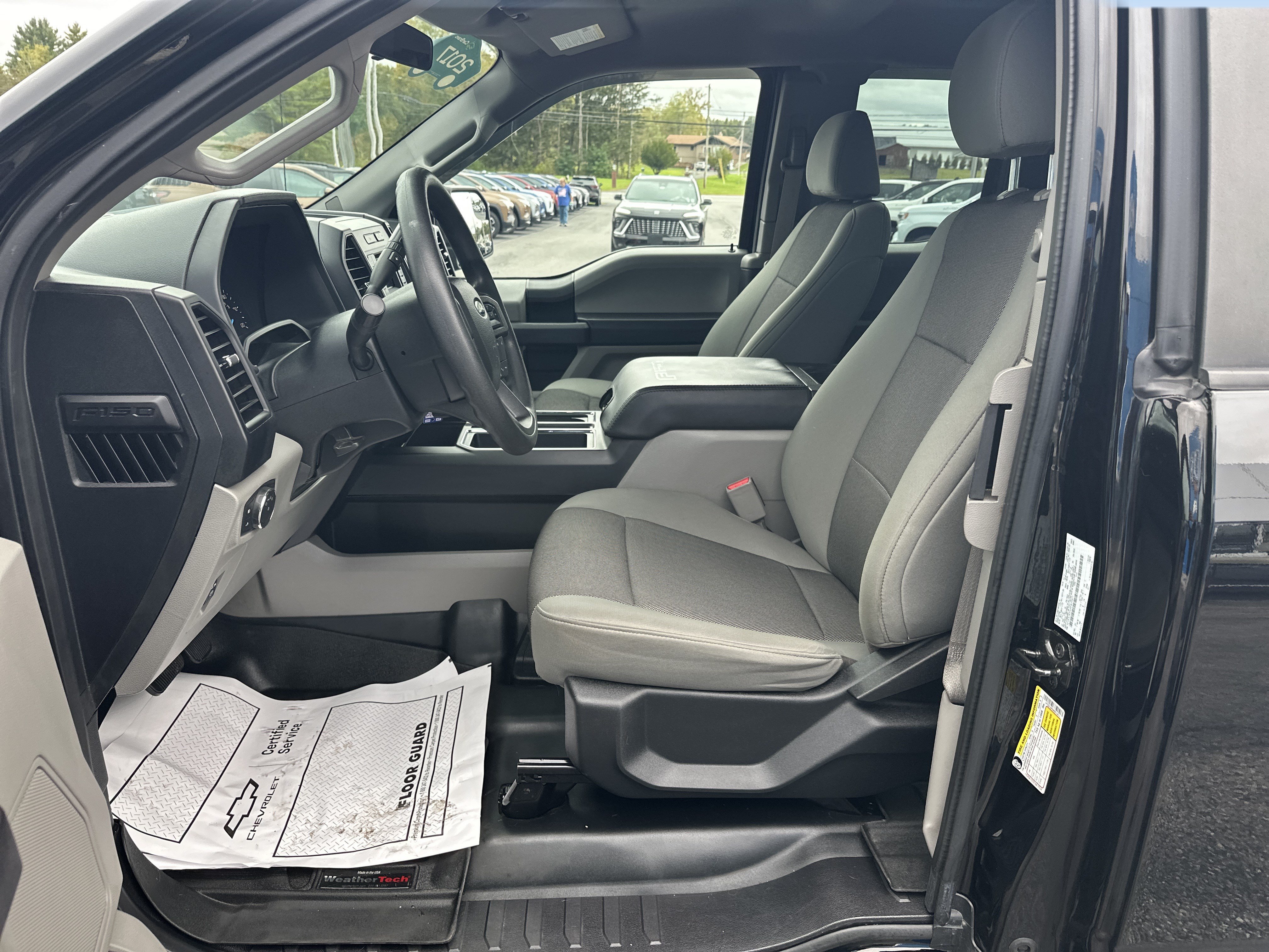 Used 2017 Ford F150 XL w/ Equipment Group 101A Mid AWD/4WD image 12