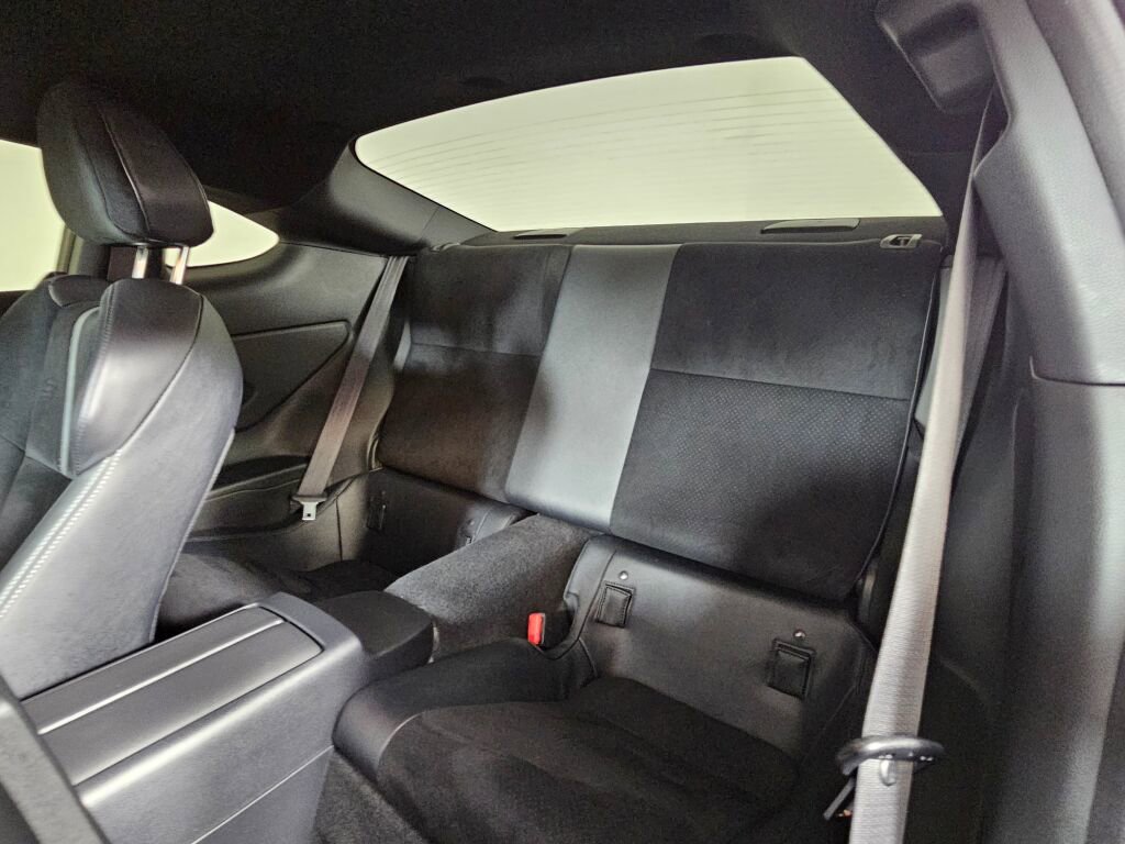 Used 2025 Toyota GR86 Premium w/ ALL Weather Mat Package (TMS) image 32