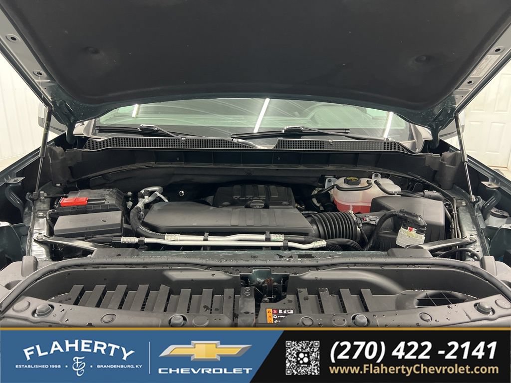 Used 2025 Chevrolet Silverado 1500 LT AWD/4WD image 16