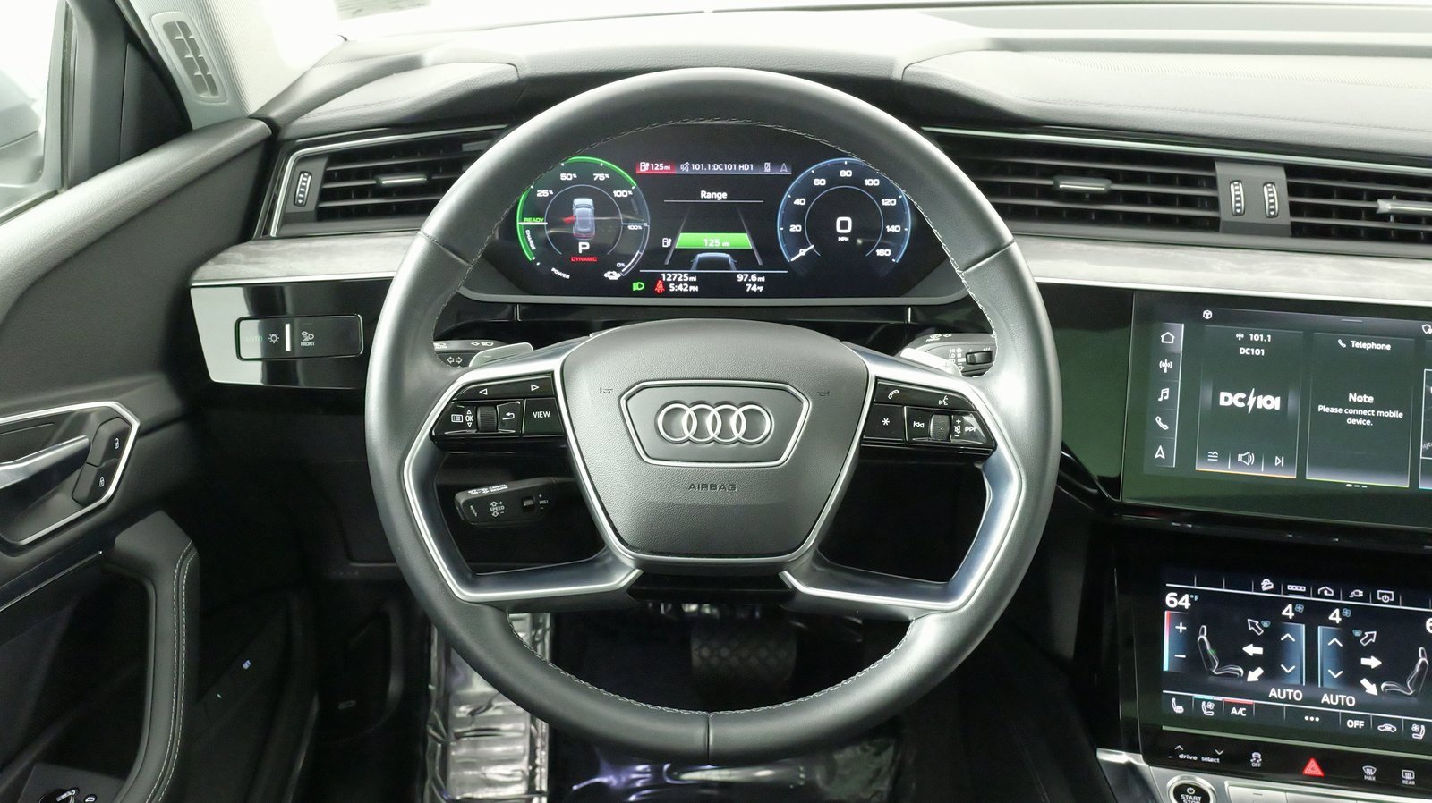 Used 2022 Audi e-tron Premium Plus w/ Premium Plus Package image 57