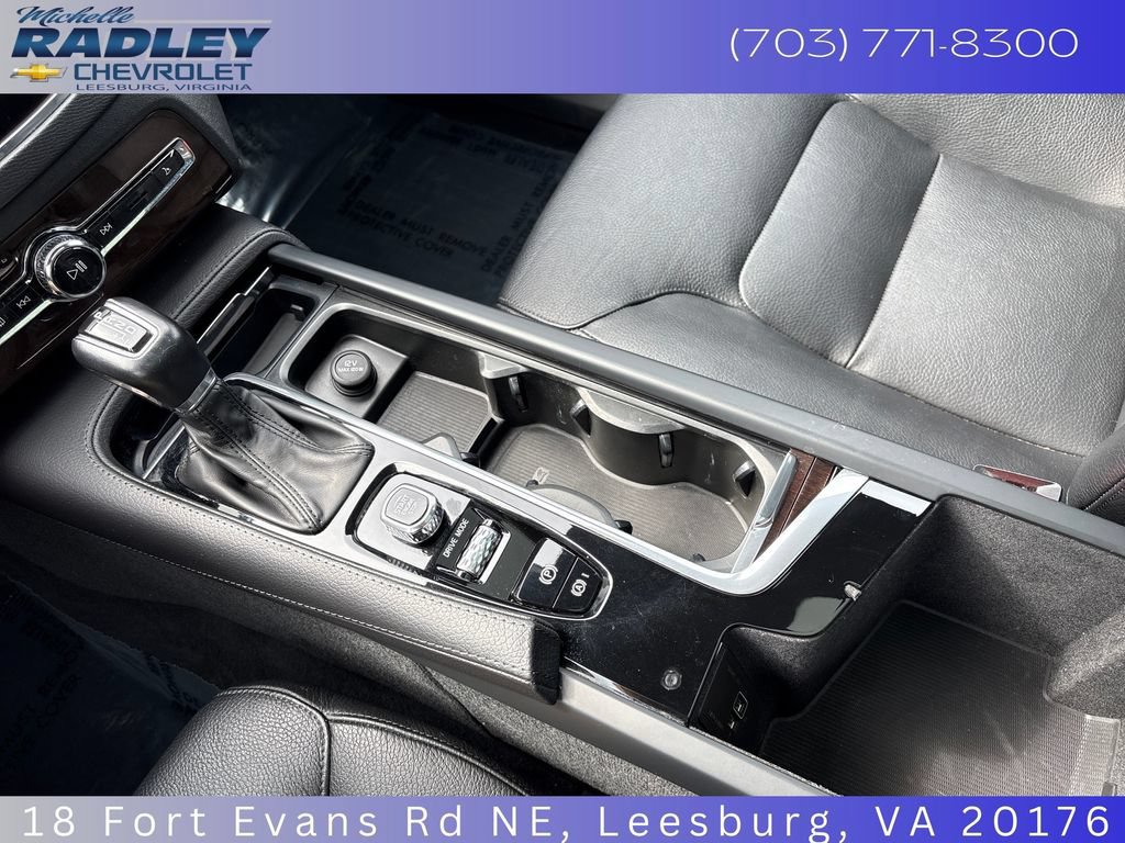 Used 2019 Volvo XC90 T6 Momentum AWD/4WD image 22