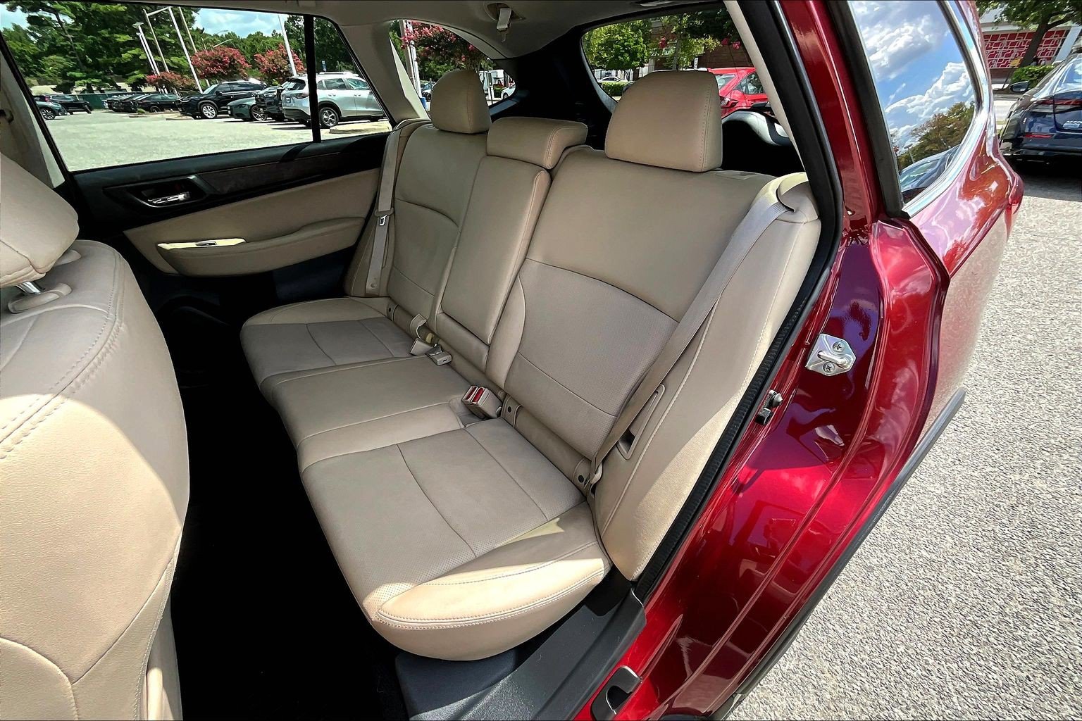 Used 2017 Subaru Outback 2.5i Limited AWD/4WD image 28
