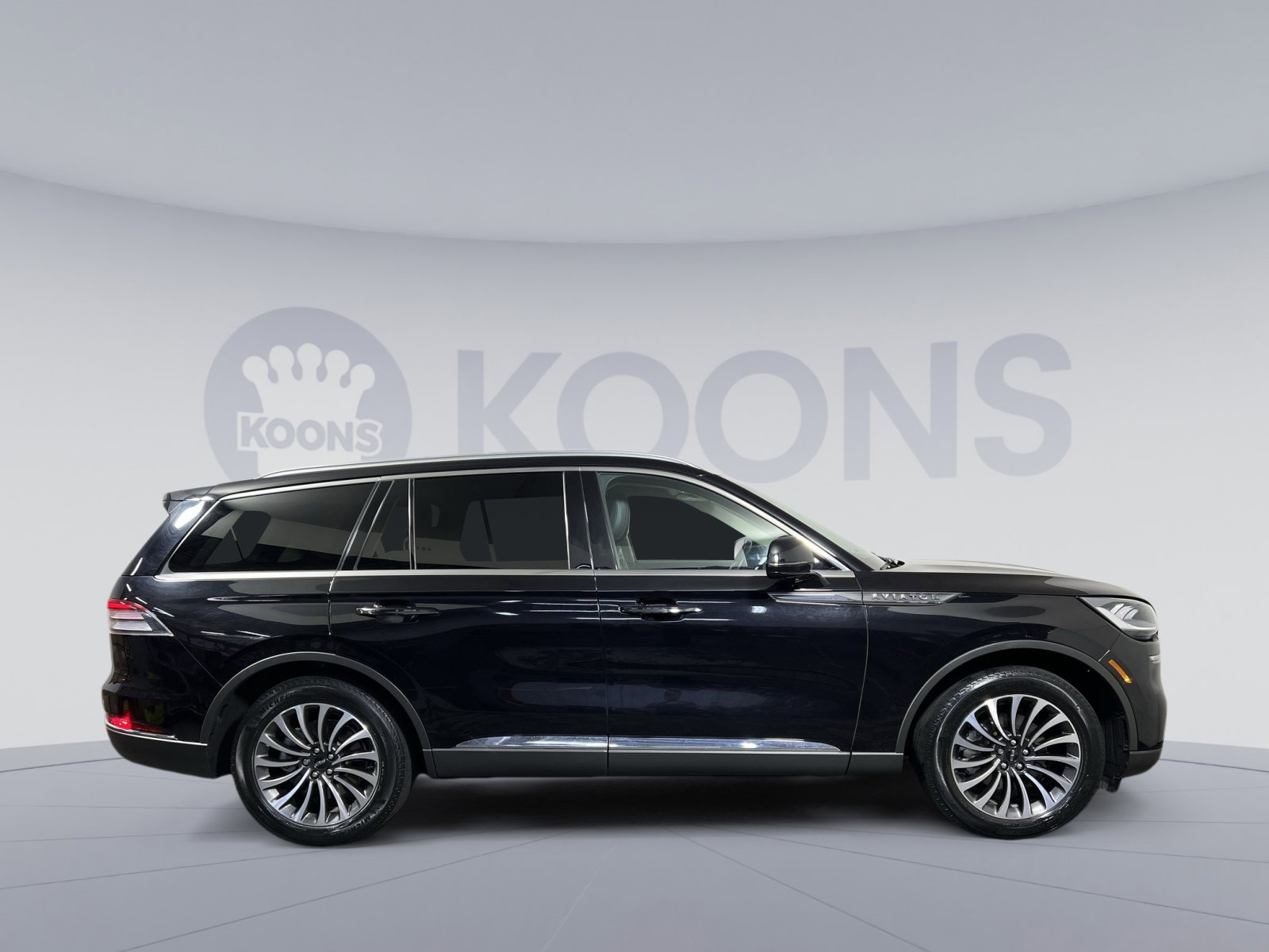Used 2022 Lincoln Aviator Reserve w/ Elements Package Plus image 8