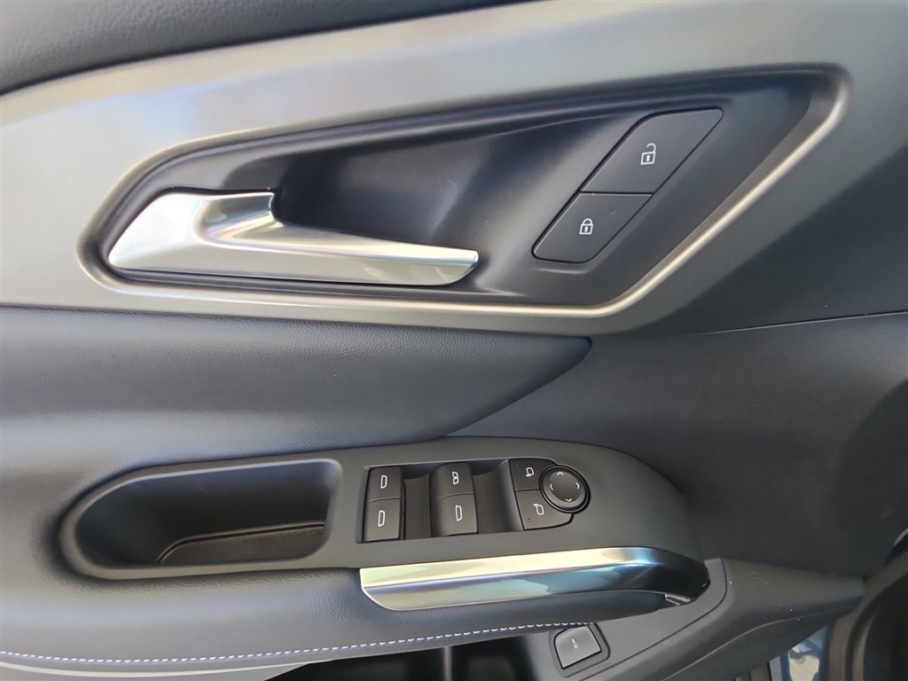 New 2026 Chevrolet Traverse LT w/ Midnight/Sport Edition image 22