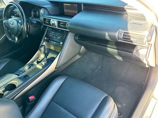 Used 2017 Lexus IS 200t image 28
