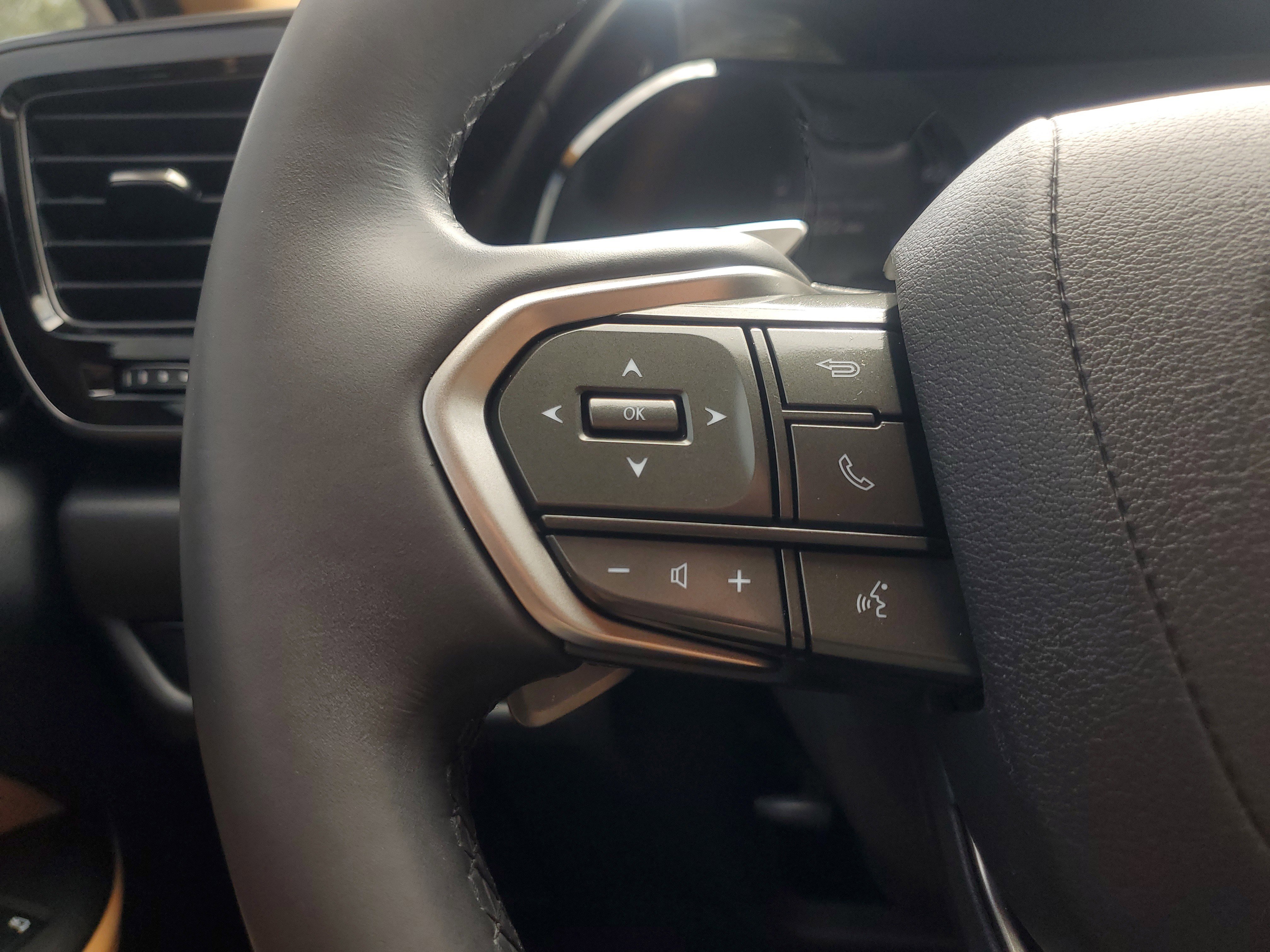 Used 2024 Lexus NX 250 FWD w/ Towing Package (2000 Lbs) image 26