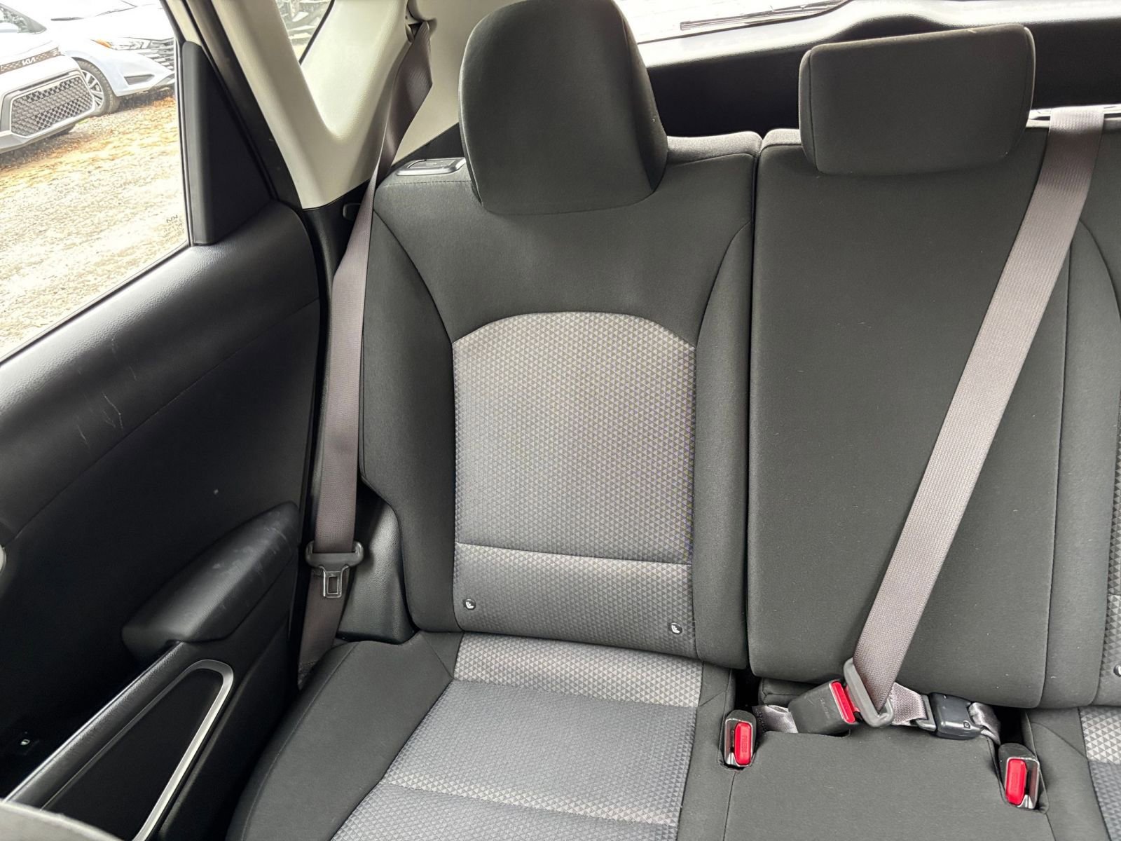 Used 2025 Kia Soul LX w/ LX Technology Package FWD image 40