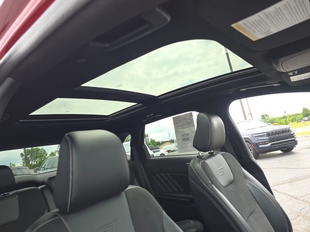 Used 2024 Ford Edge ST w/ Equipment Group 401A AWD/4WD image 38