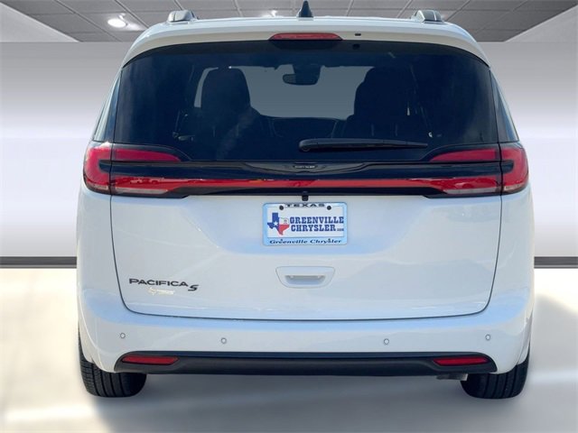New 2026 Chrysler Pacifica Select w/ S Appearance Package image 10