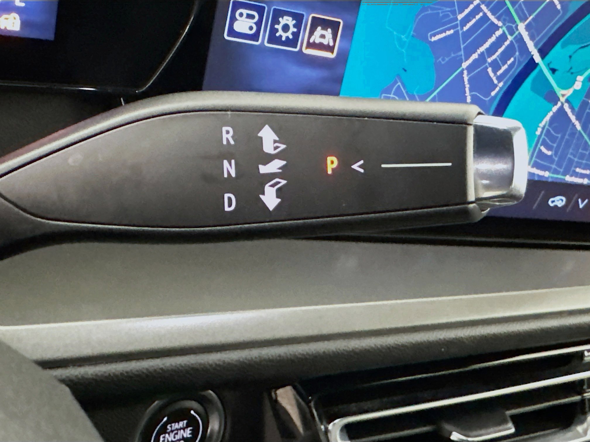 Used 2025 Chevrolet Traverse LT image 25