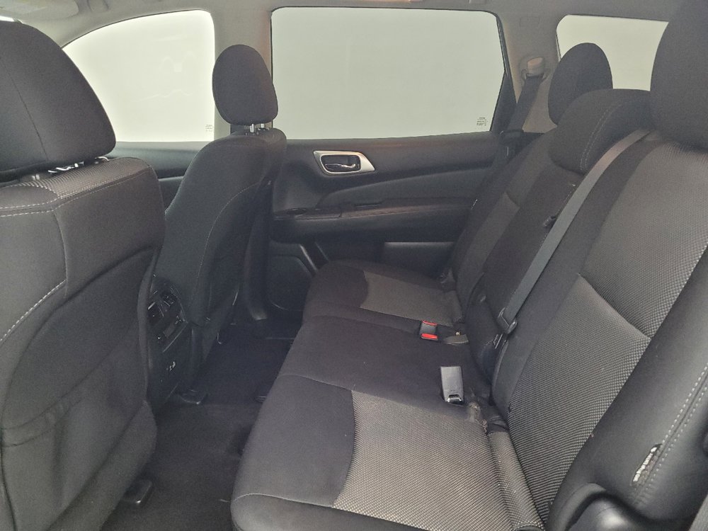 Used 2019 Nissan Pathfinder SV FWD image 18