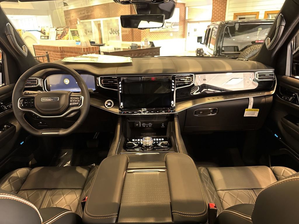 New 2026 Jeep Grand Wagoneer L Summit AWD/4WD image 24