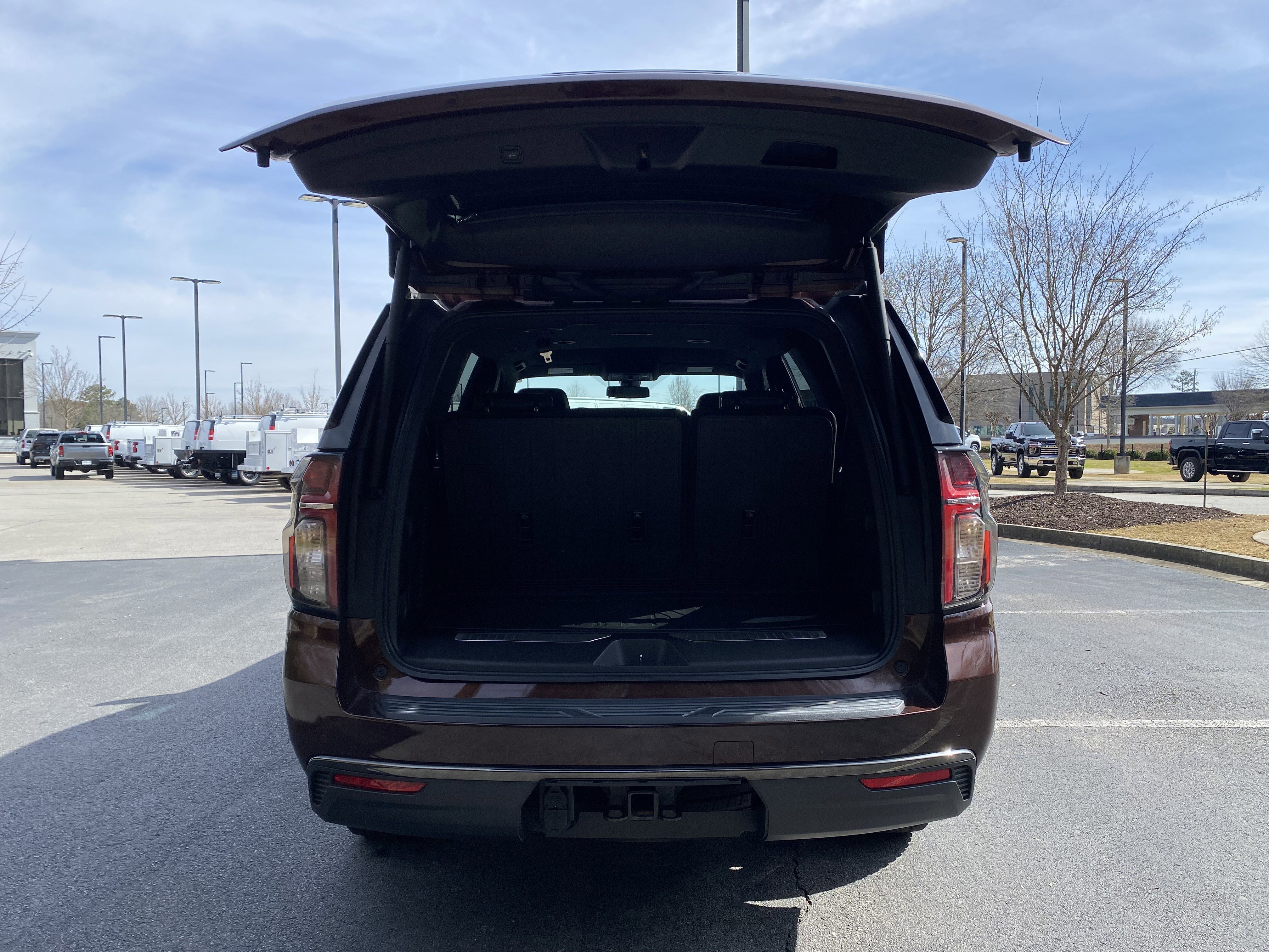 Used 2022 Chevrolet Tahoe Z71 w/ Luxury Package image 11