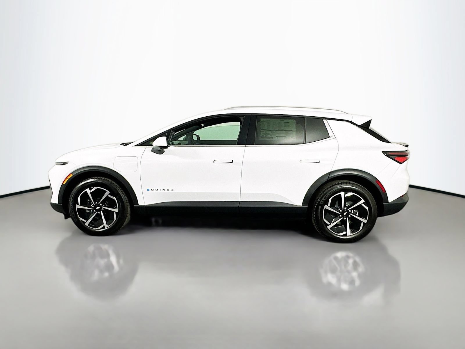 New 2026 Chevrolet Equinox EV LT AWD/4WD image 5